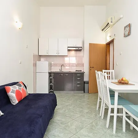Zlata 2222 Apartman *