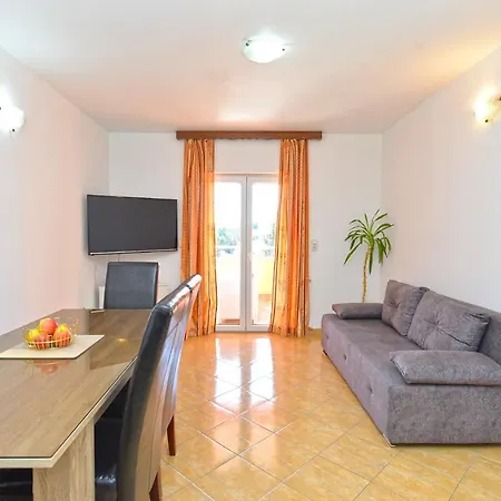 Apartment Zlata 2222 Pula