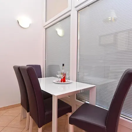 Apartment Zlata 2222